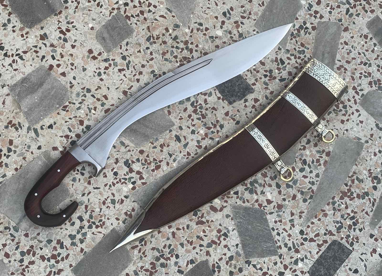 Buy 17 inch falcata / Kukri Knife Online | Great Gurkha Khukuri (GGK)